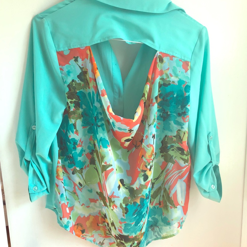 BCX blouse with floral back